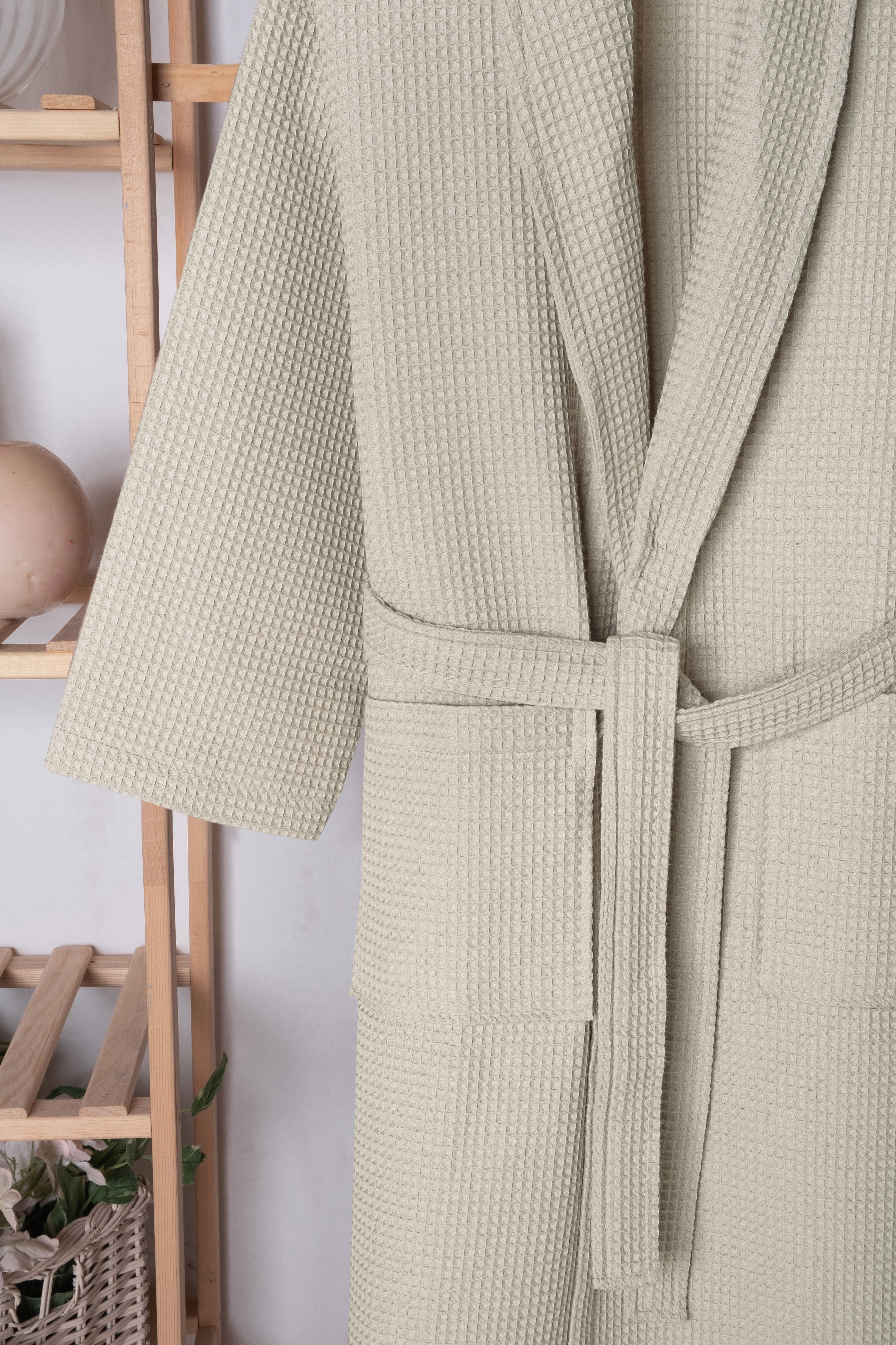 WAFFLE BATHROBE